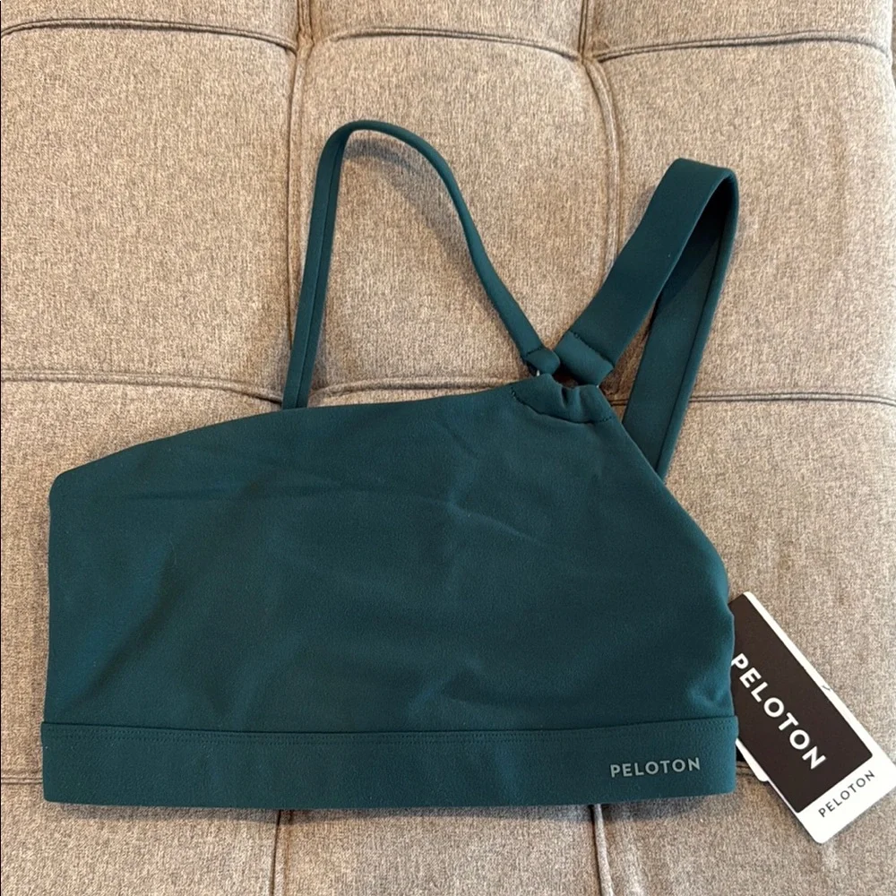 Peloton Cadent O-Ring one shoulder bra. NWT